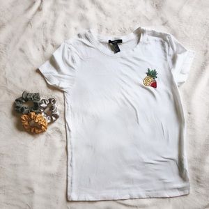 White embroidered T-shirt with fruit details 🍉